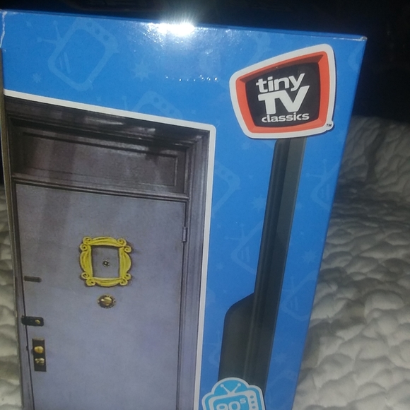 Tiny T.V. classics Friends - Picture 8 of 14